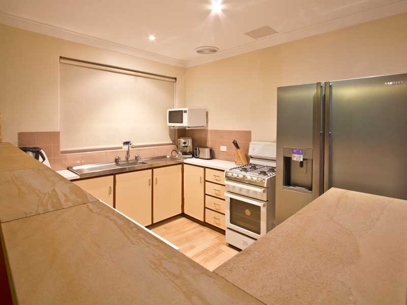 4B Ochiltree Way, Kardinya WA 6163