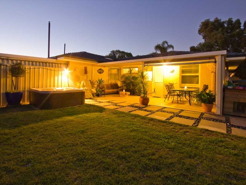 4B Ochiltree Way, Kardinya WA 6163