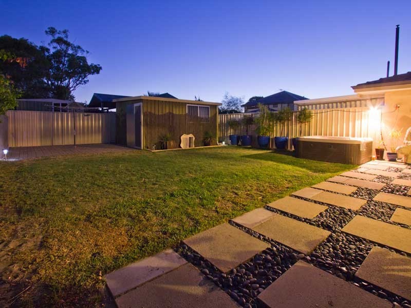4B Ochiltree Way, Kardinya WA 6163