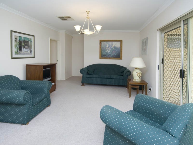 2/8 Matheson Rd, Applecross WA 6153