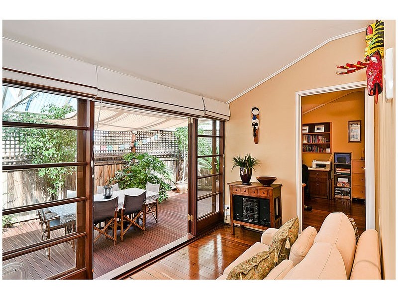 8 The Promenade, Mount Pleasant WA 6153