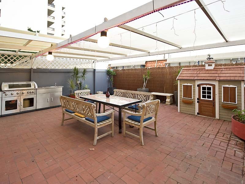 2/31 Coode St, South Perth WA 6151