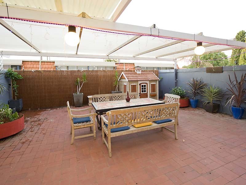 2/31 Coode St, South Perth WA 6151