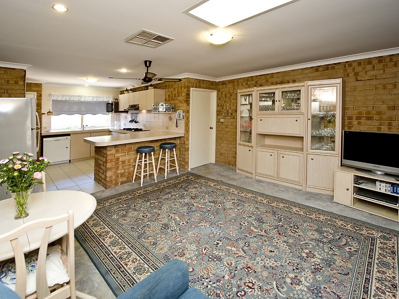 11 Lysons Way, Bateman WA 6150