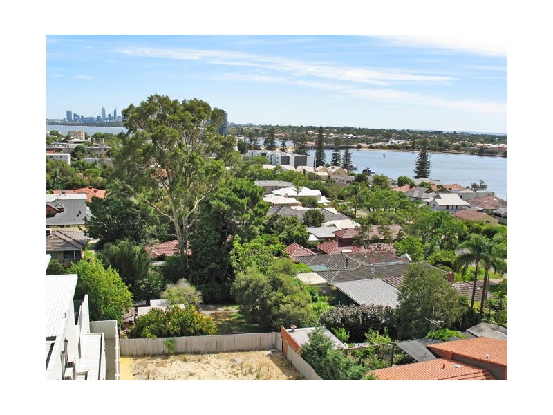 17 Rookwood St, Mount Pleasant WA 6153