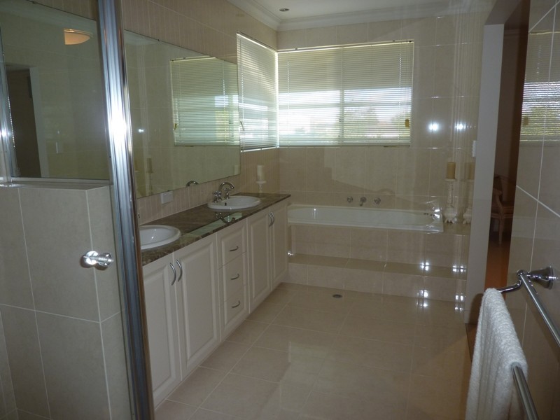 3A Parkside Ave, Mount Pleasant WA 6153