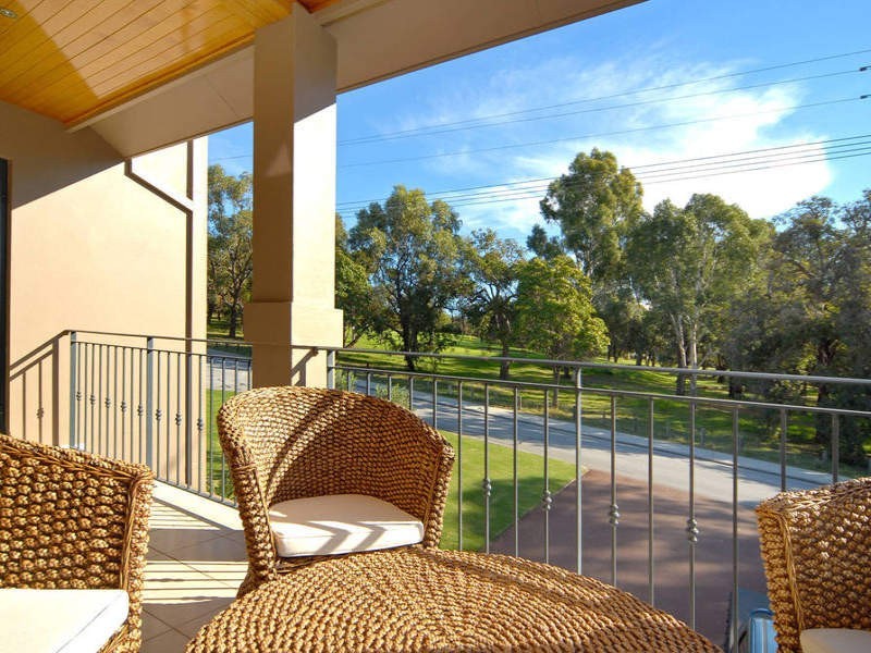 1A Cawston Rd, Attadale WA 6156