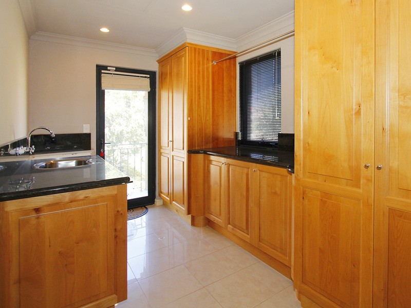 1A Cawston Rd, Attadale WA 6156