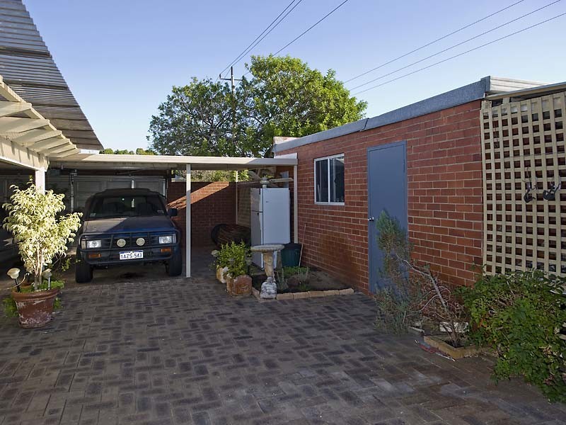 33A Piercy Way, Kardinya WA 6163