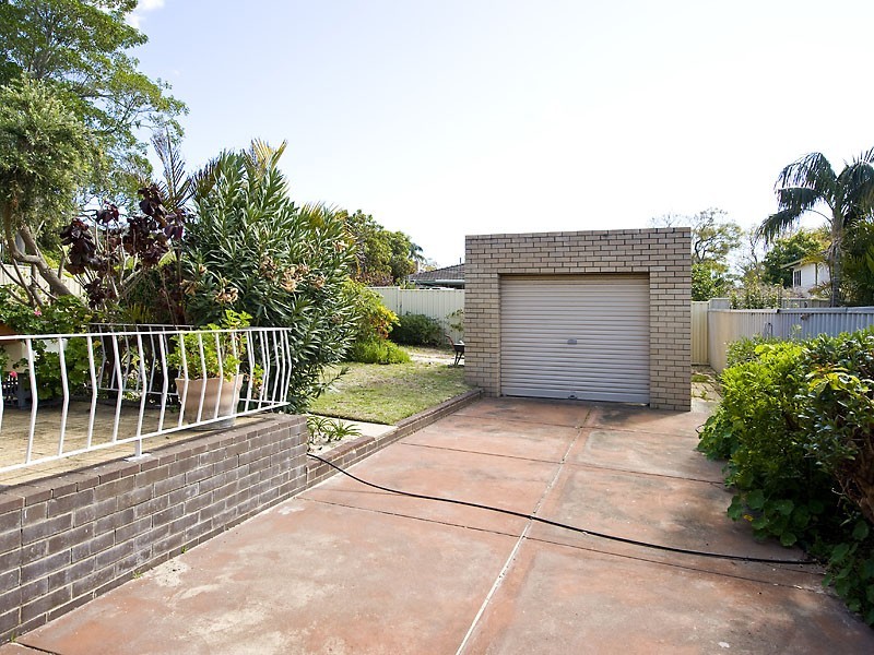 12 Glencoe Rd, Ardross WA 6153