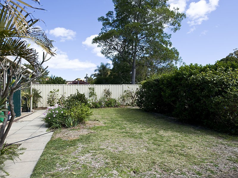 12 Glencoe Rd, Ardross WA 6153