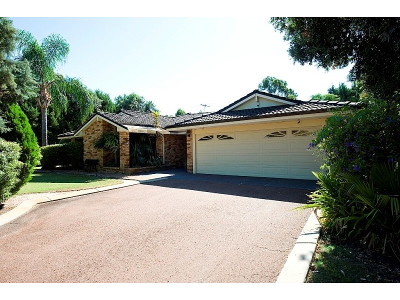 34 Livingstone Drive, Canning Vale WA 6155