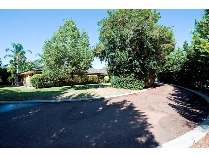 34 Livingstone Drive, Canning Vale WA 6155