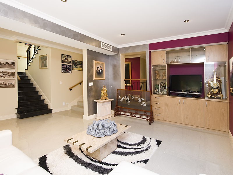 8 Onslow St, South Perth WA 6151