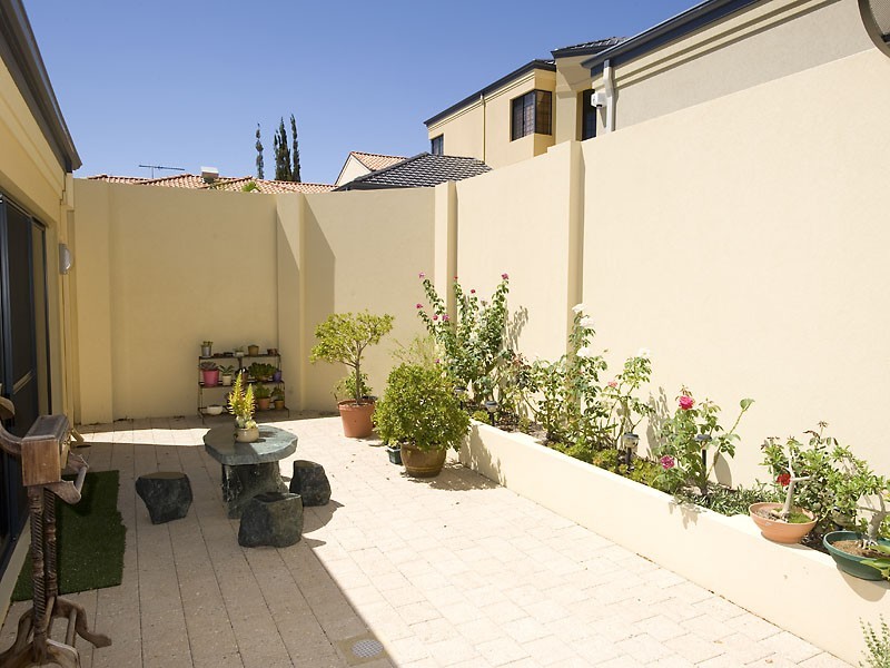 8 Onslow St, South Perth WA 6151