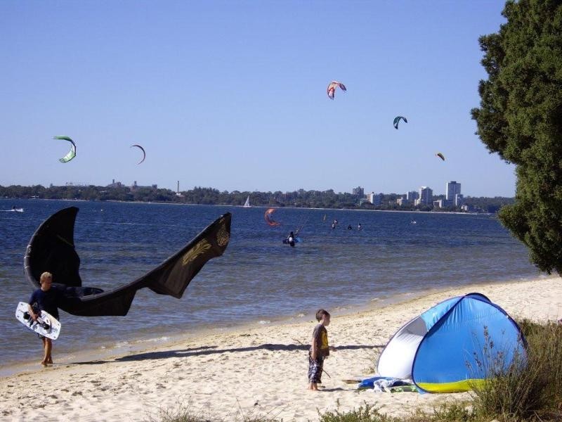 3 Spey Rd, Applecross WA 6153