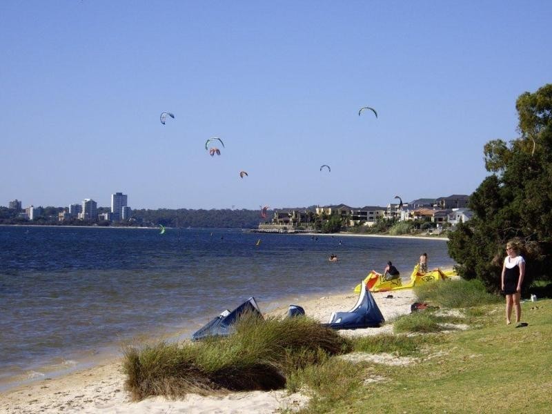 3 Spey Rd, Applecross WA 6153