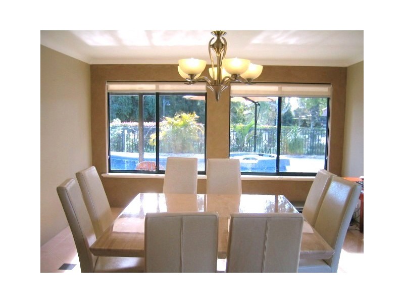 110 Bennett Dr, Canning Vale WA 6155