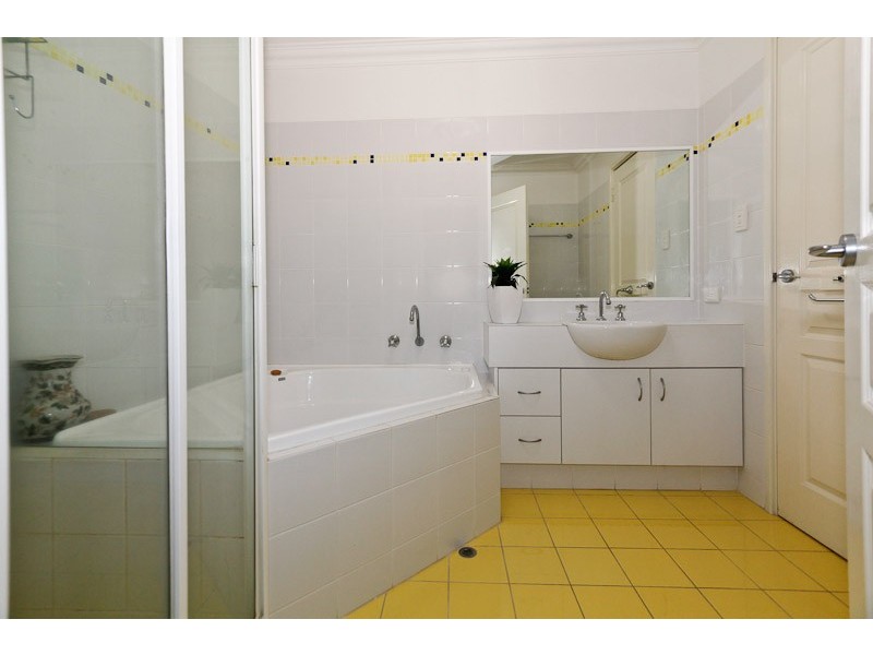 27 Groves Ave, Attadale WA 6156