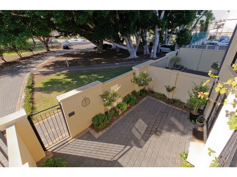 27 Groves Ave, Attadale WA 6156