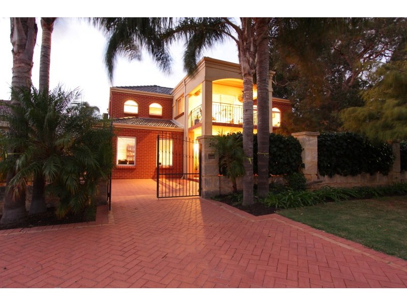 30 Clive St, Bicton WA 6157