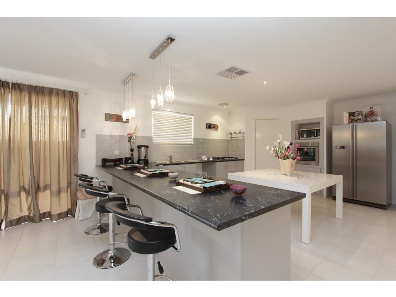 57 Waterfoot Loop, Canning Vale WA 6155