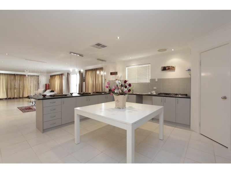 57 Waterfoot Loop, Canning Vale WA 6155