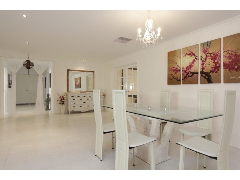 57 Waterfoot Loop, Canning Vale WA 6155