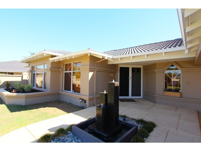 6 Hakea Plaza, Canning Vale WA 6155