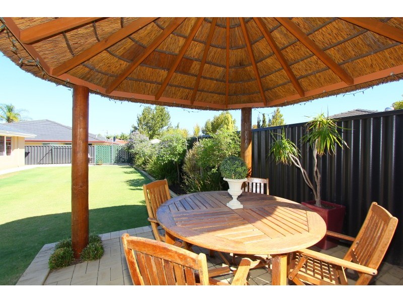 6 Hakea Plaza, Canning Vale WA 6155