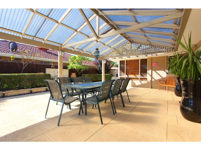 6 Hakea Plaza, Canning Vale WA 6155