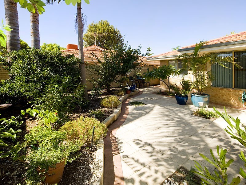 54 Tain St, Applecross WA 6153
