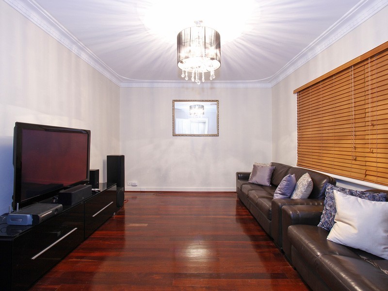 10 Spargo St, Myaree WA 6154