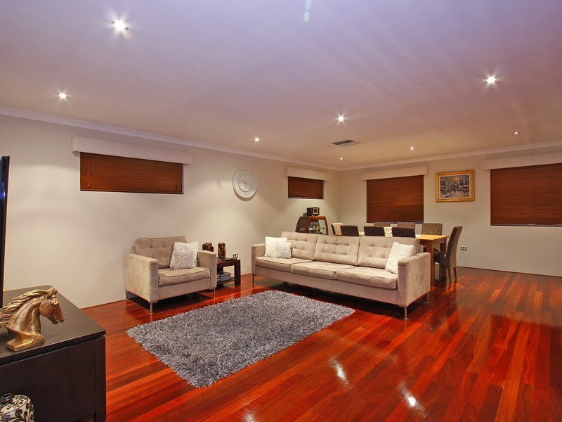 10 Spargo St, Myaree WA 6154