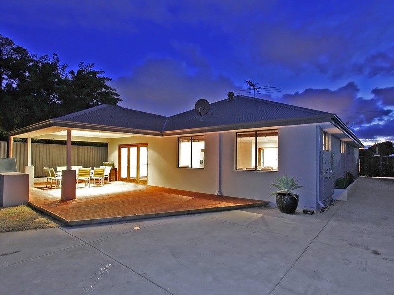 10 Spargo St, Myaree WA 6154