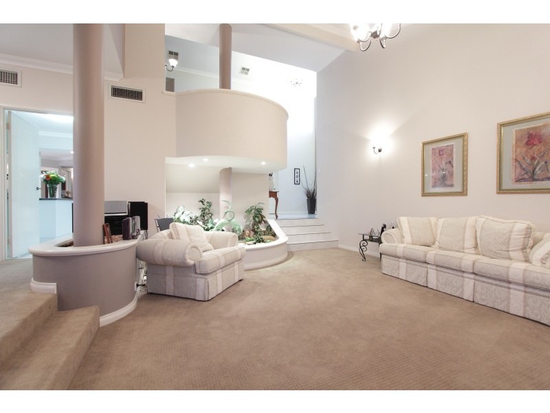 3 Rossiter Way, Winthrop WA 6150