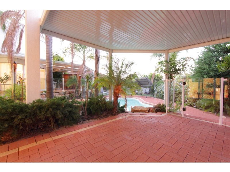 3 Rossiter Way, Winthrop WA 6150