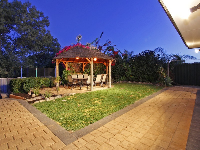 35 Milroy St, Willagee WA 6156