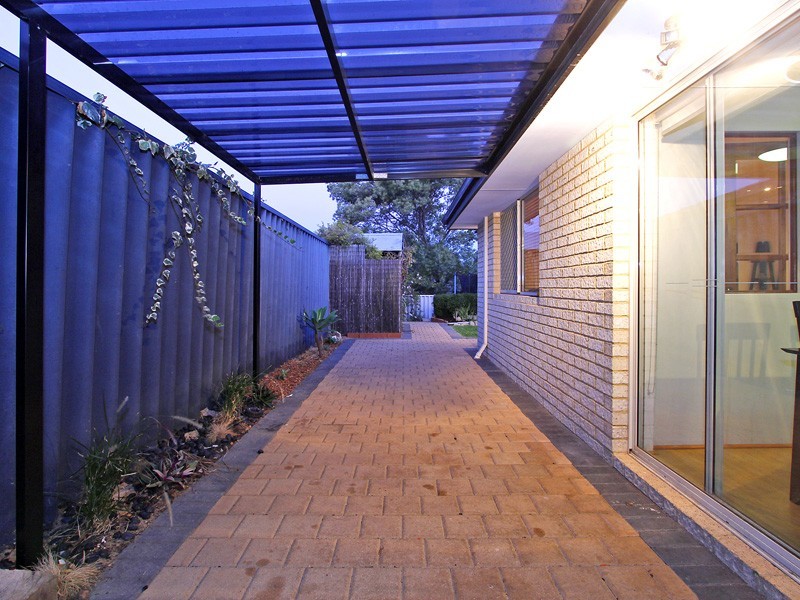 35 Milroy St, Willagee WA 6156