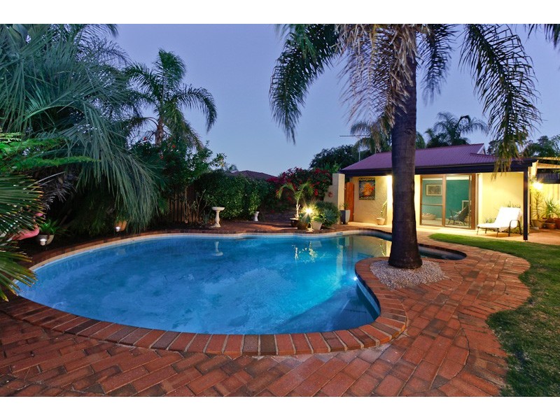 16 Connelly Way, Booragoon WA 6154