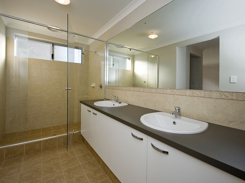 70B Rome Rd, Melville WA 6156