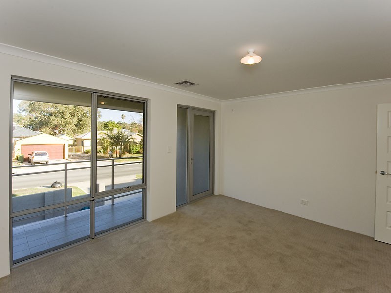 70B Rome Rd, Melville WA 6156