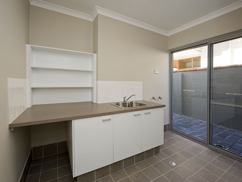 70B Rome Rd, Melville WA 6156