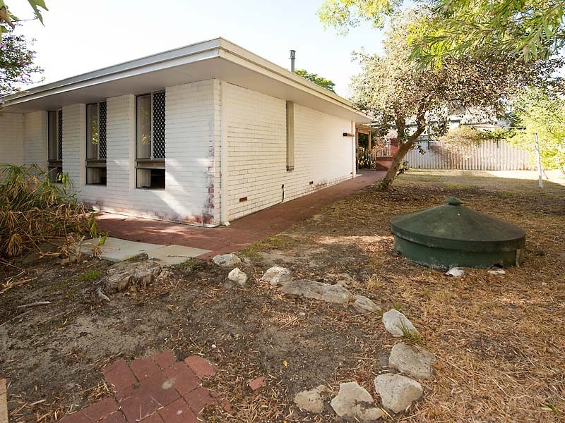 11A Macrae Rd, Applecross WA 6153