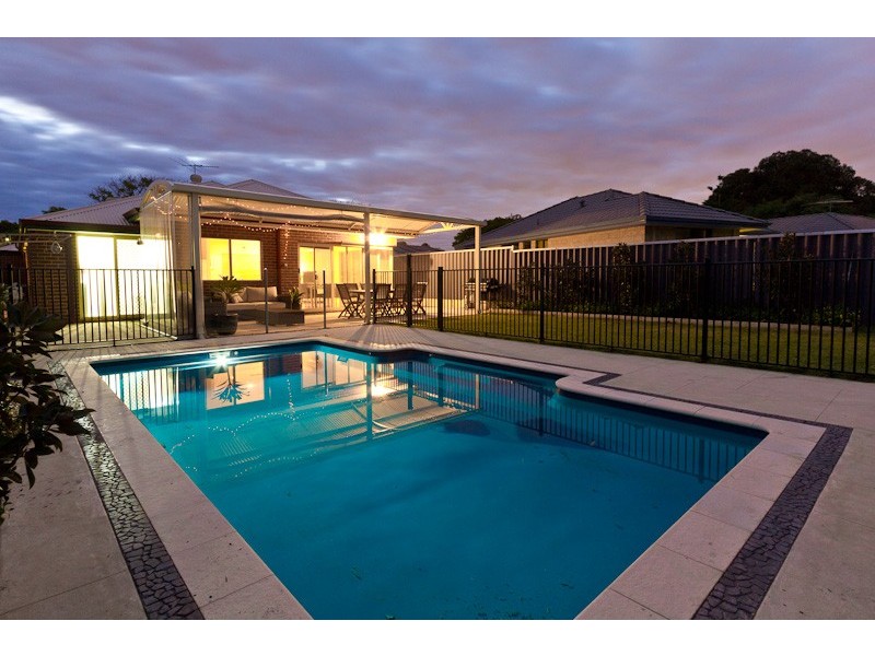 19 Jagoe Loop, Willagee WA 6156