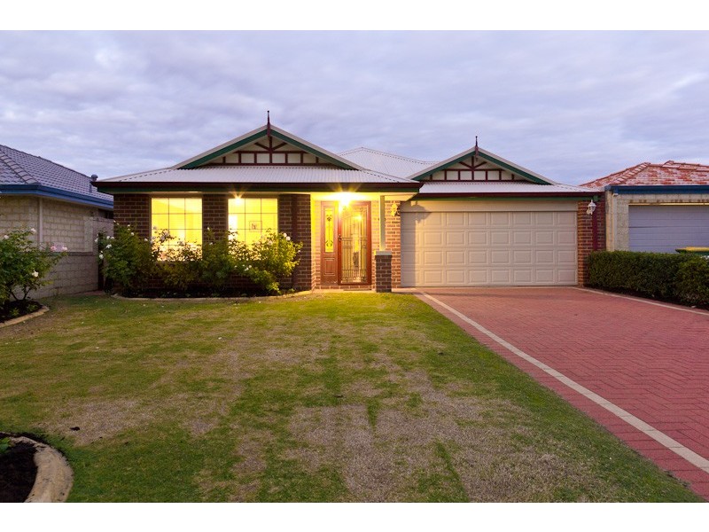 19 Jagoe Loop, Willagee WA 6156
