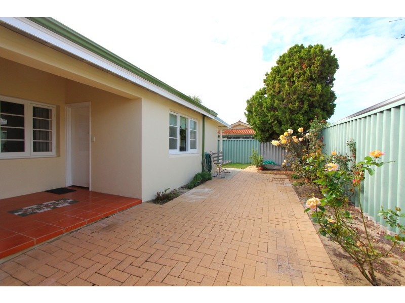 138 Stock Rd, Attadale WA 6156