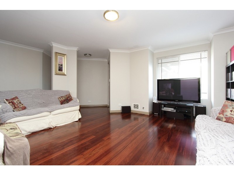 26 Third St, Bicton WA 6157