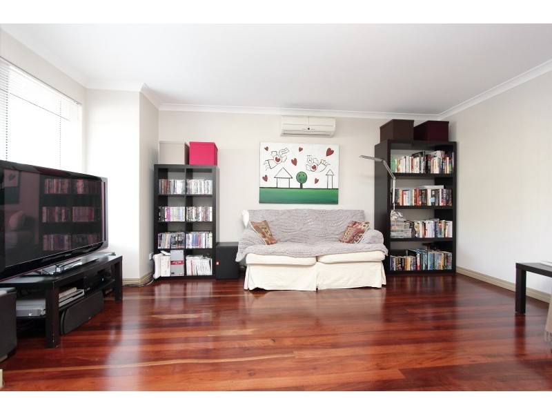 26 Third St, Bicton WA 6157