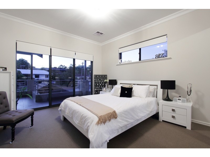 15A Roberts Rd, Attadale WA 6156